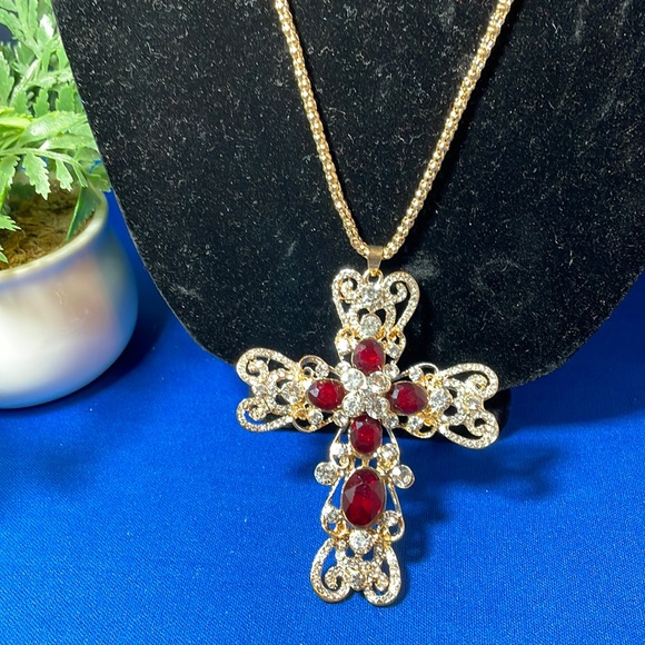 Jewelry - Betsy Johnson filigree cross necklace